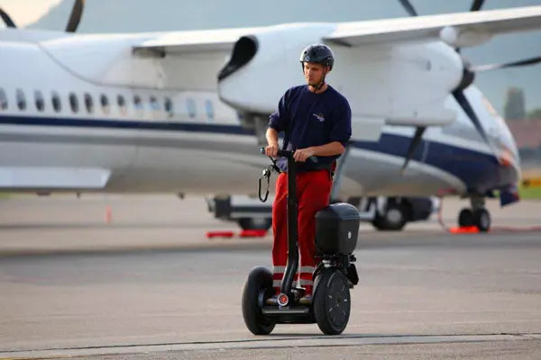 Aeroport d’Orly: City One équipe son chef de site d’un gyropode Segway.