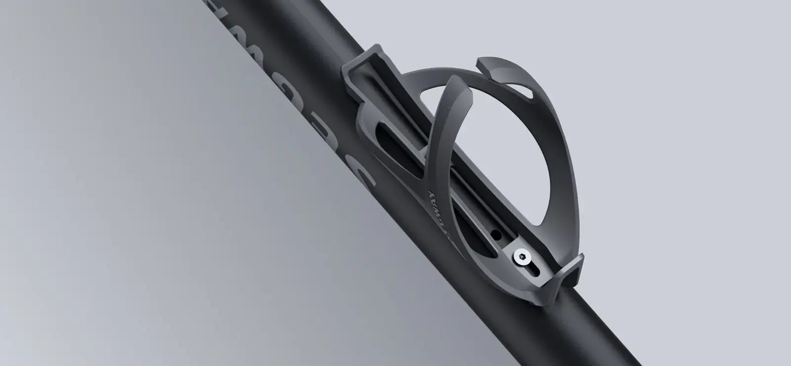 Porte-bouteille Segway Ninebot fixé sur le tube d'une trottinette électrique