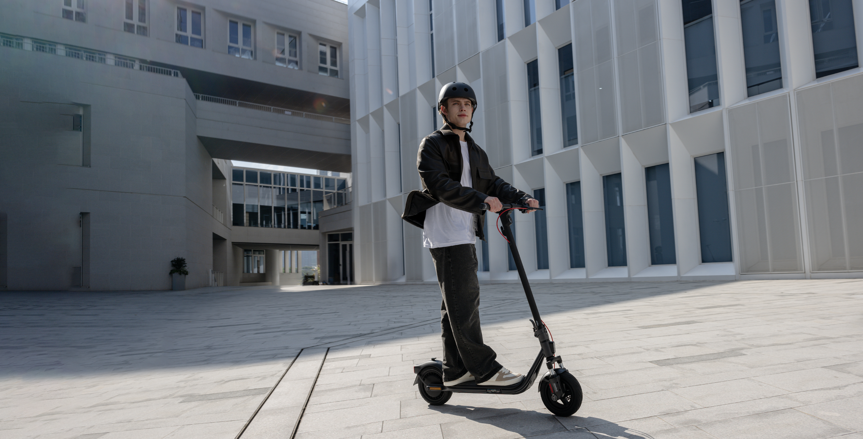 Ninebot KickScooter F2 Pro E II - Offre Bonnes affaires — Ninebot F2 Pro E II / Ninebot F2 E II — vue 6 | Segway France