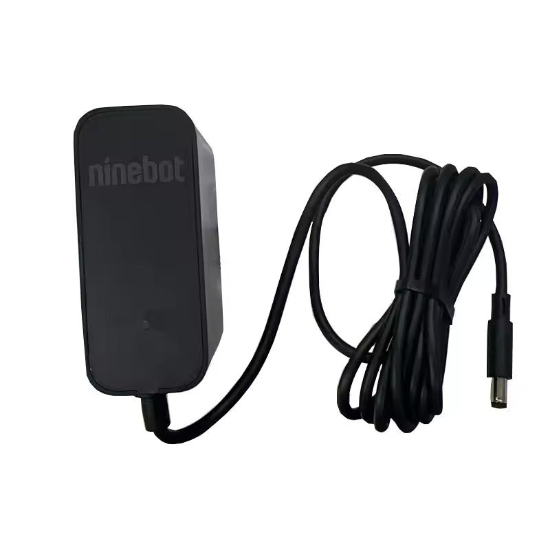 Chargeur Ninebot Série E2 — Ninebot E2 Pro E / Ninebot E2 Plus E II — vue 3 | Segway France