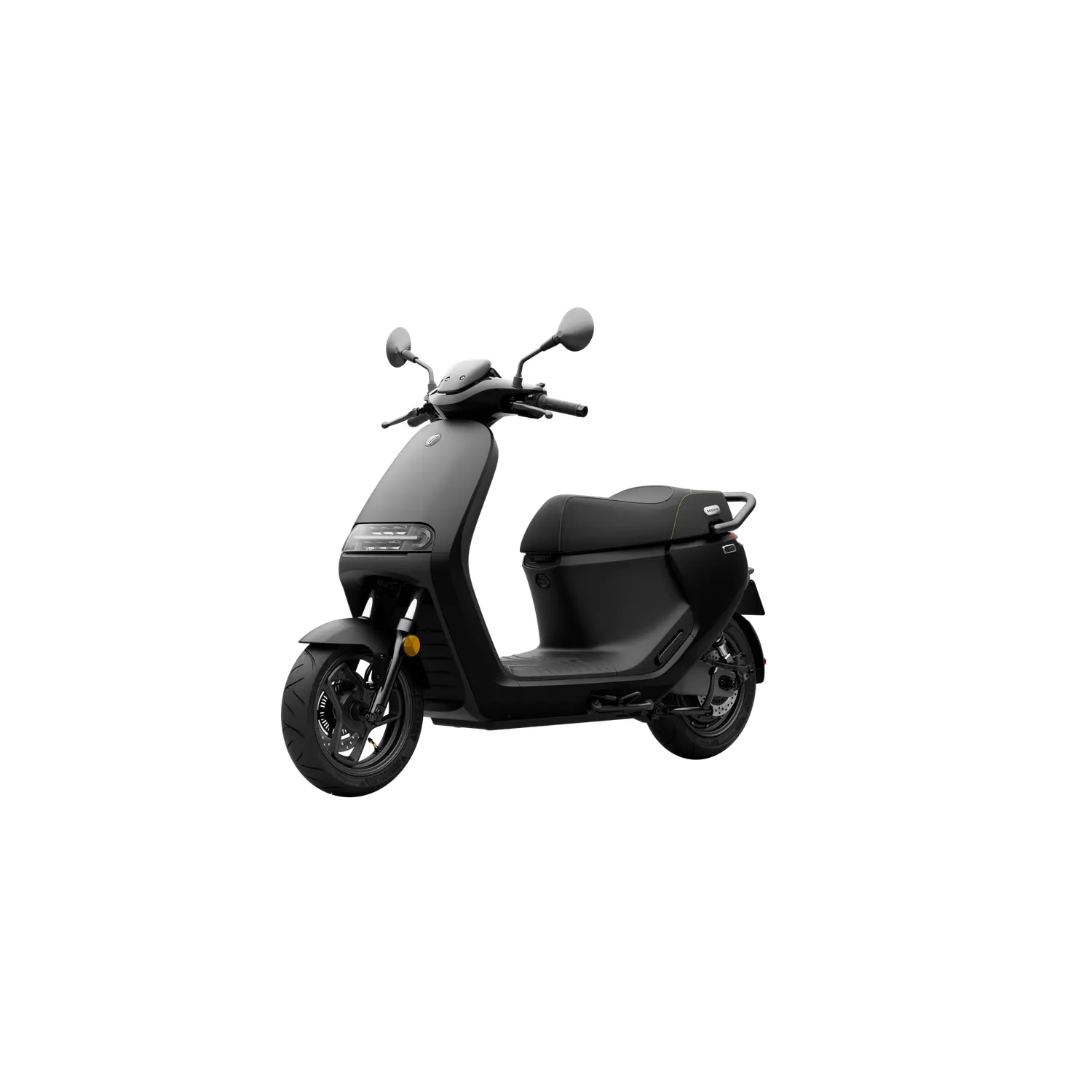 Scooter électrique Segway E150 S noir, vue trois-quarts avant avec rétroviseurs