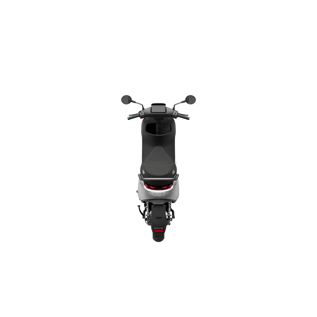 Vue arrière en plongée du scooter électrique Segway E150 S avec porte-bagages