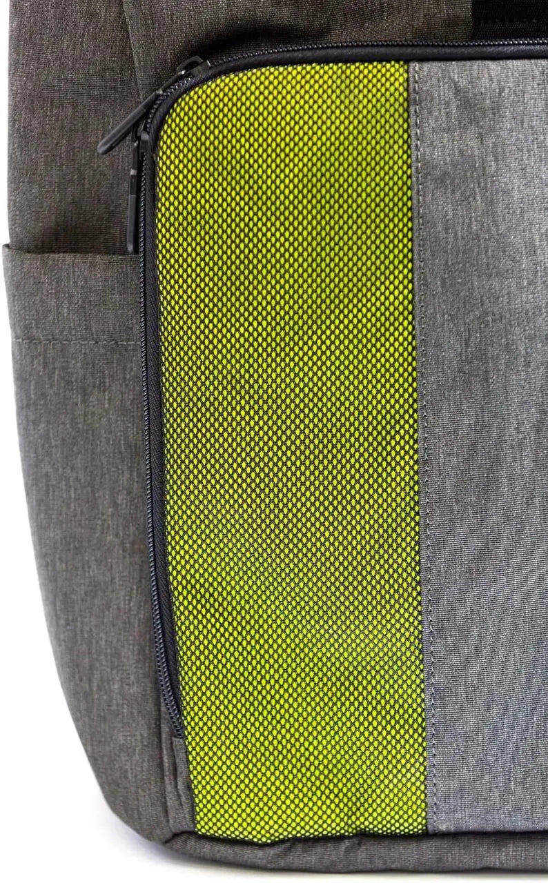 Détail de la poche en maille du sac à dos Ninebot Commuter