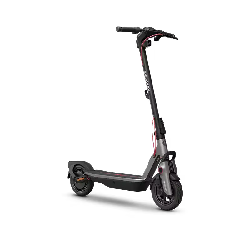 Trottinette électrique Segway Ninebot F3 E, vue trois-quarts avant sur fond blanc