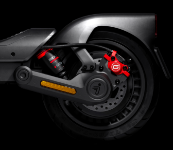 Zoom sur le moteur puissant de la trottinette électrique Ninebot max g3