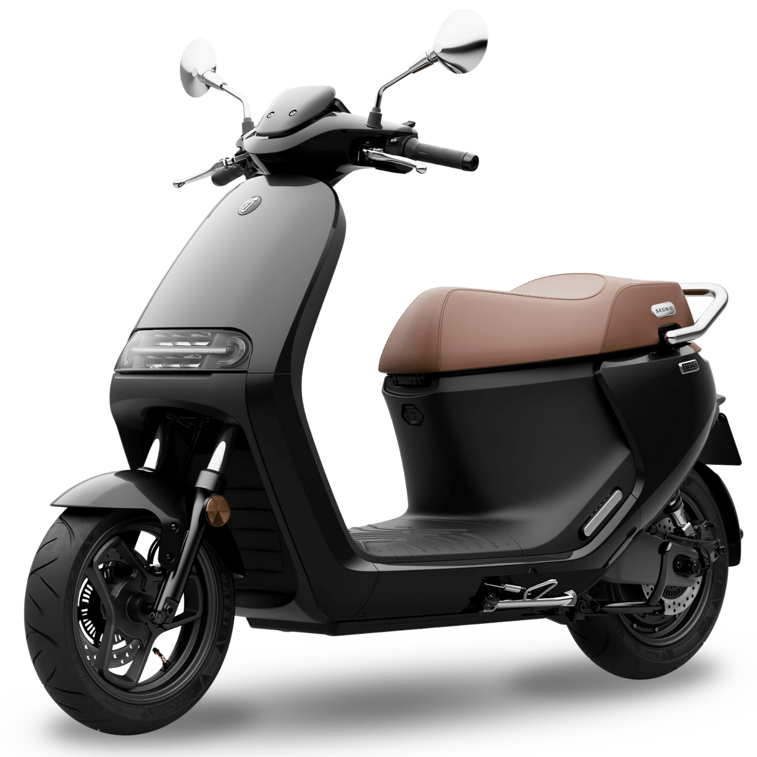 Scooter électrique Segway E150 S noir brillant, vue trois-quarts avant